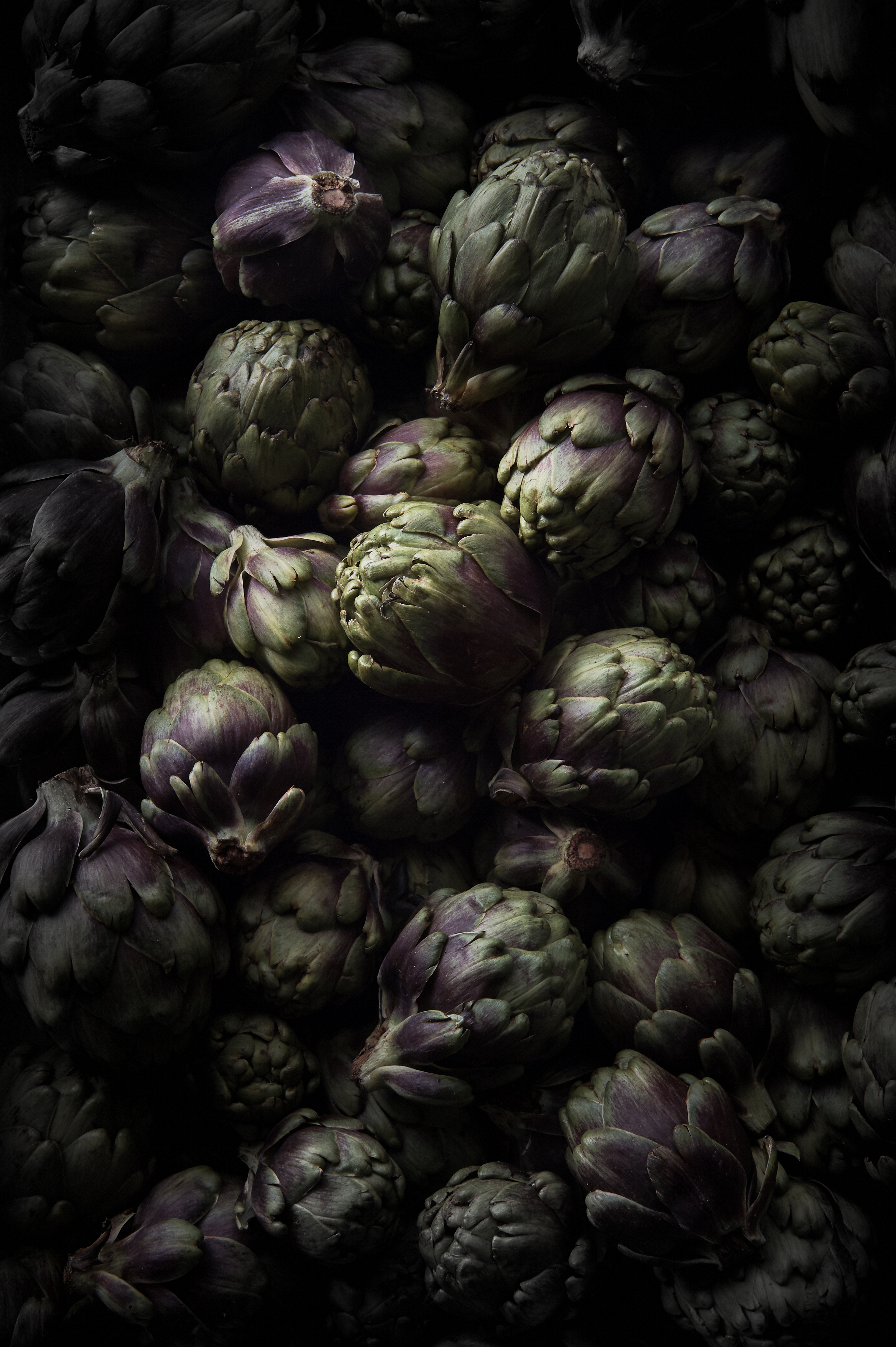 Roast artichokes with almonds and mint