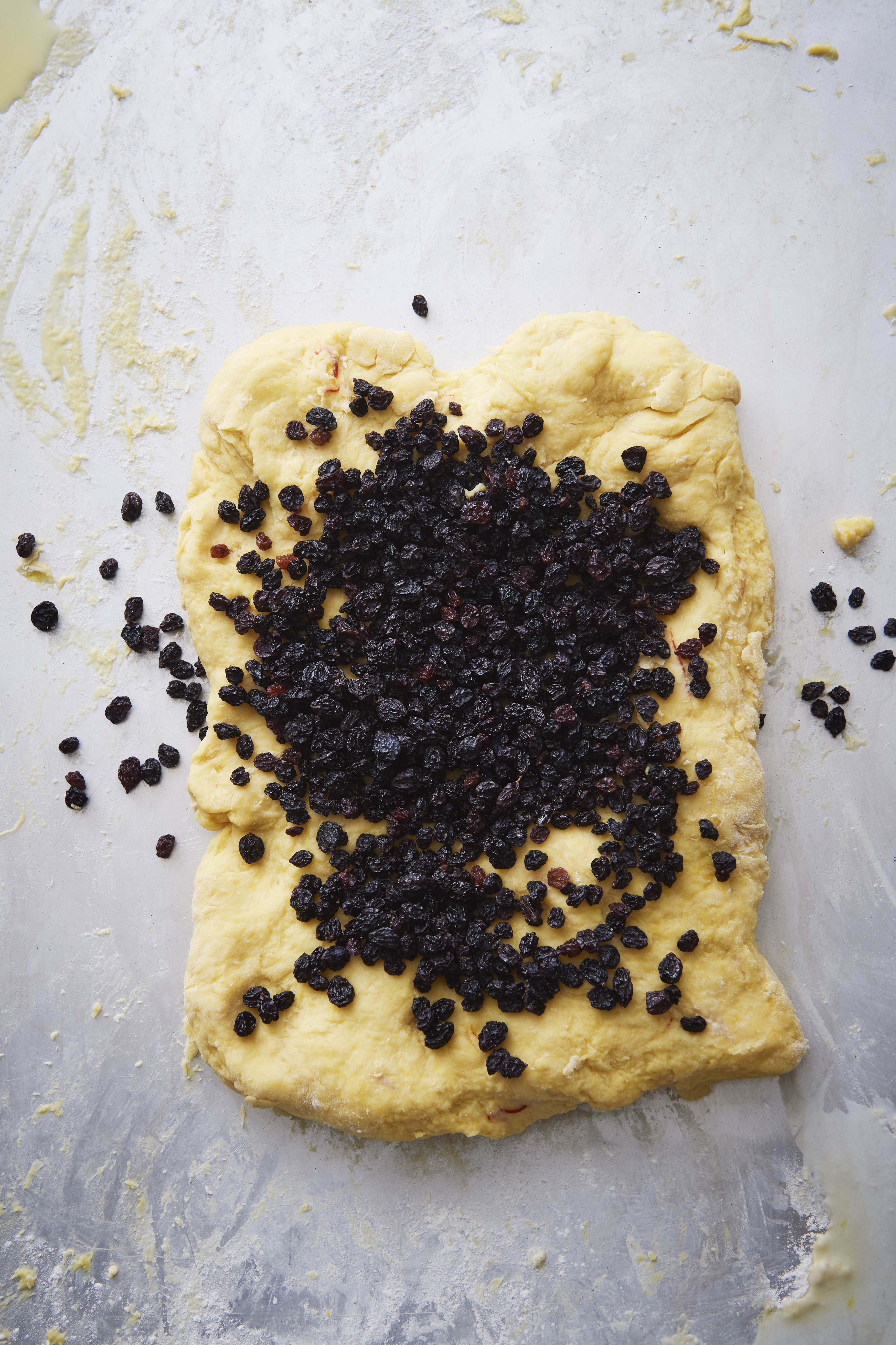 Saffron and currant buns
