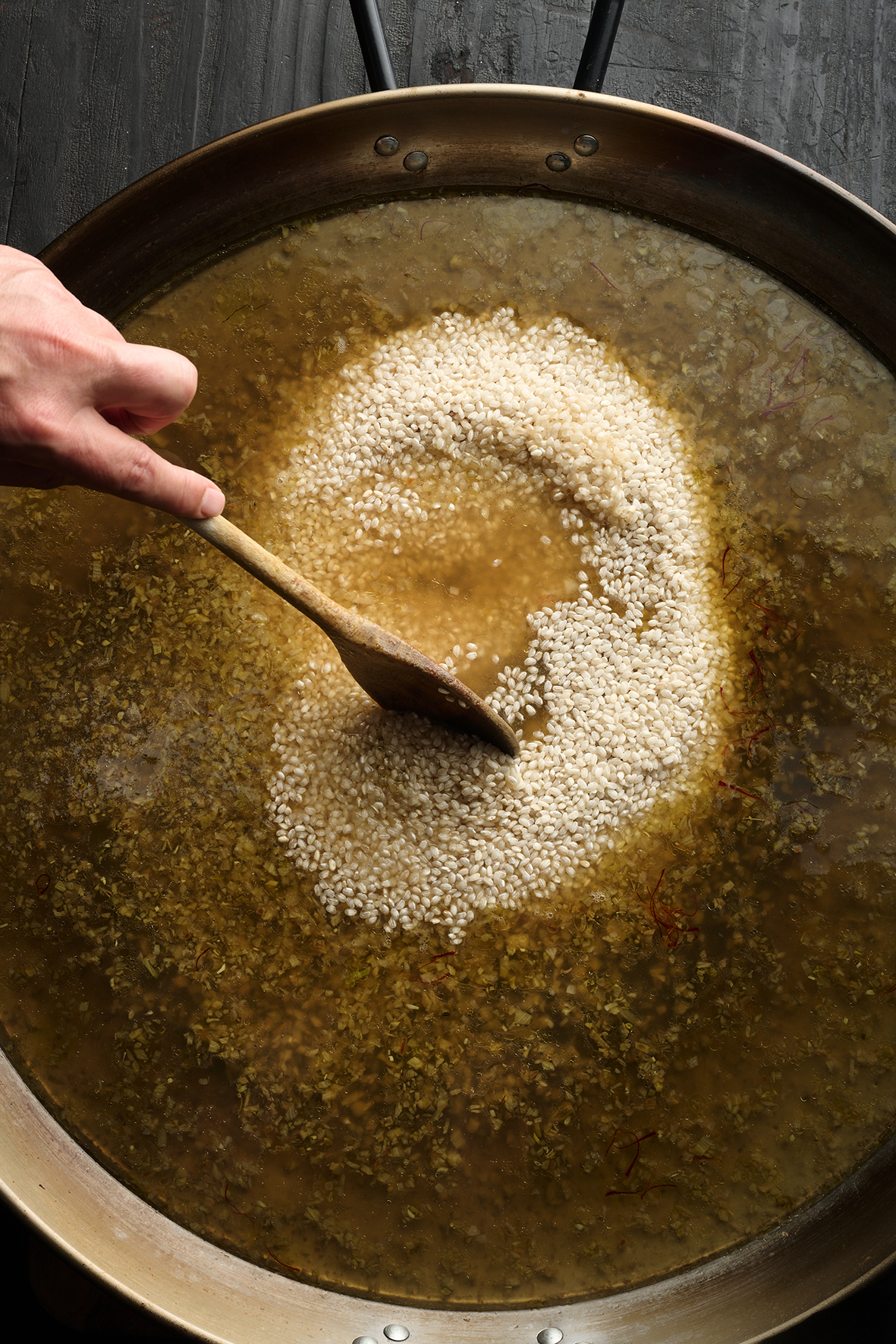 Scallop paella with saffron