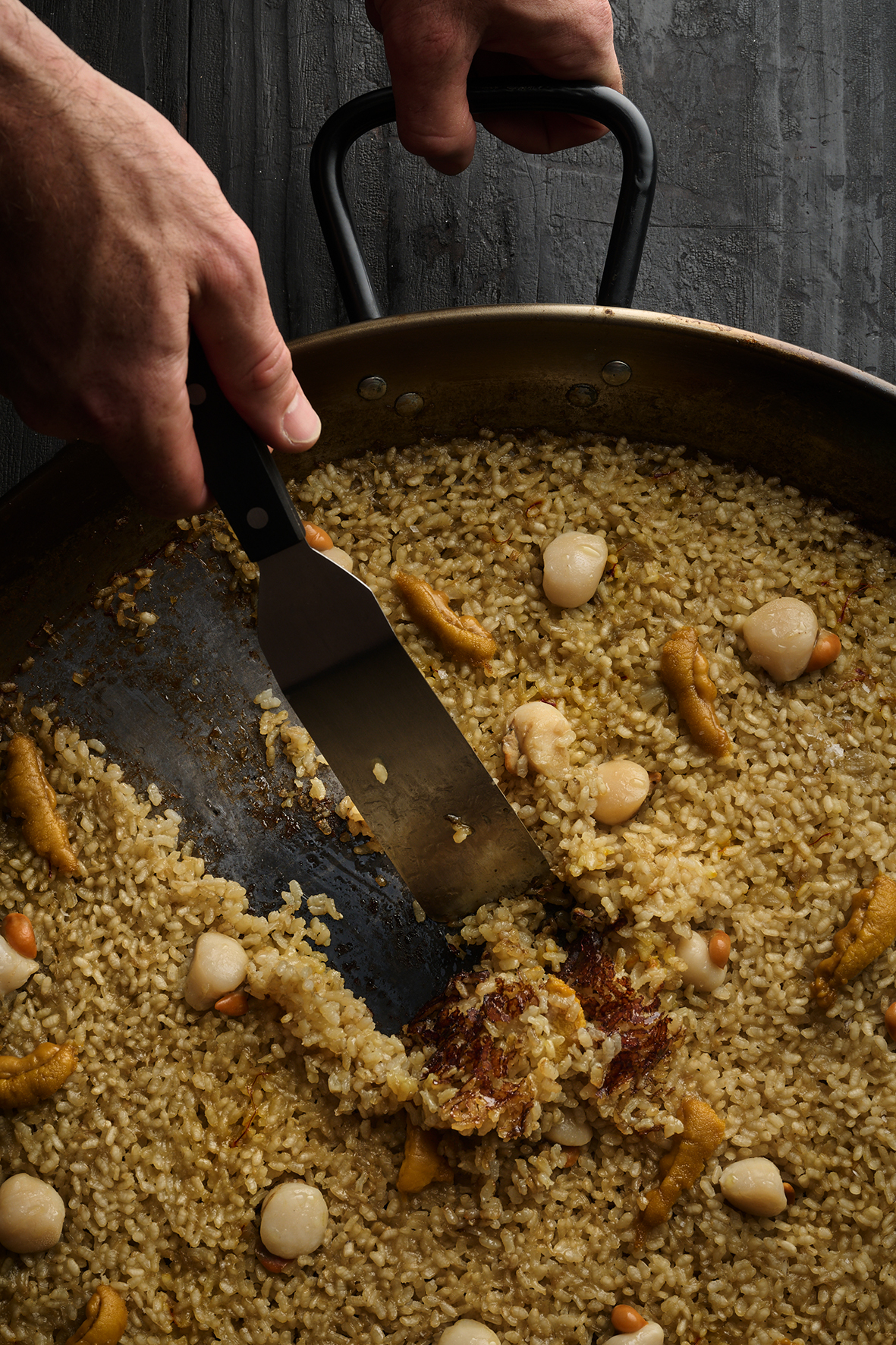 Scallop paella with saffron