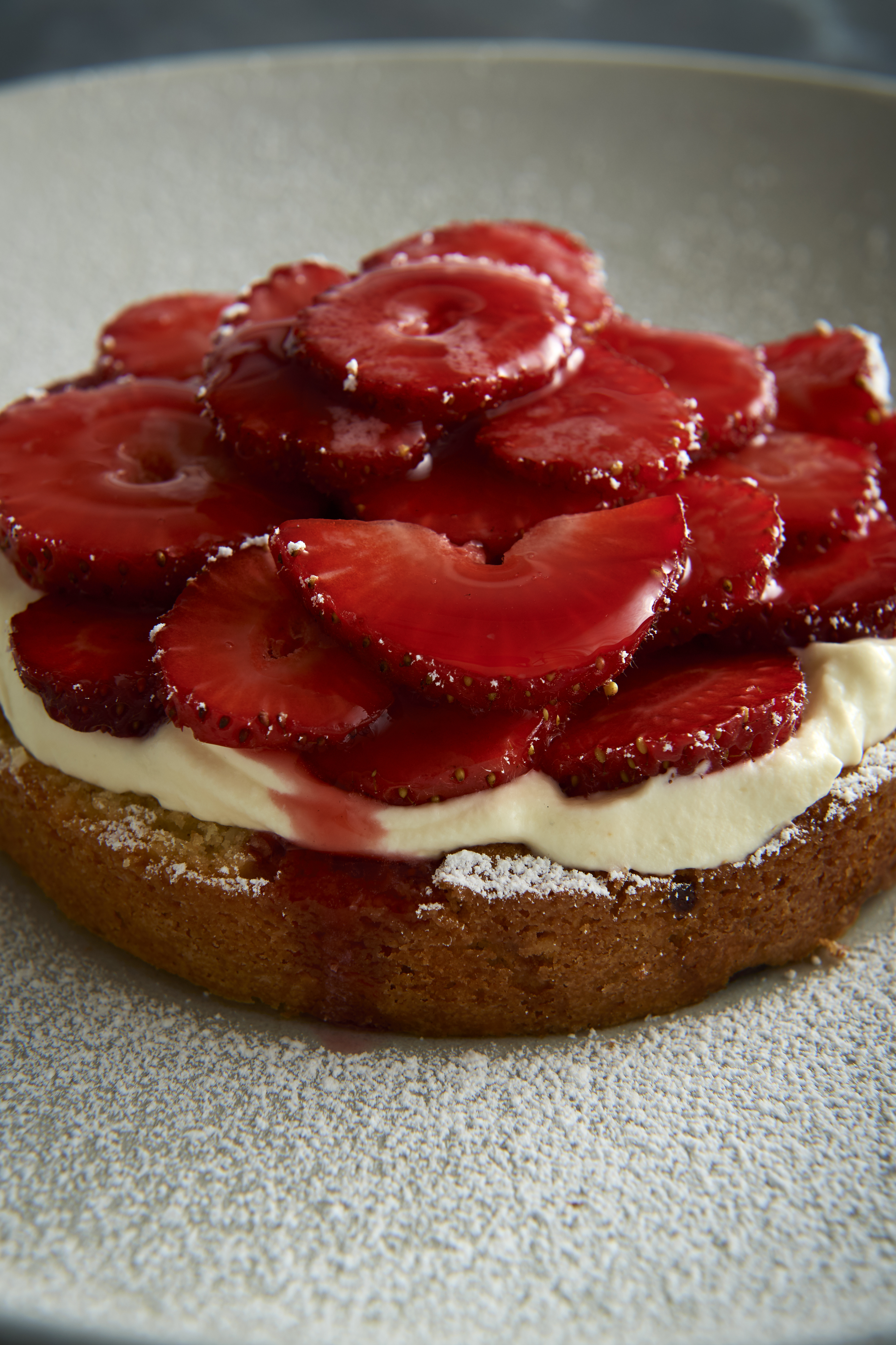 Almond shortcake, strawberry jelly and cream