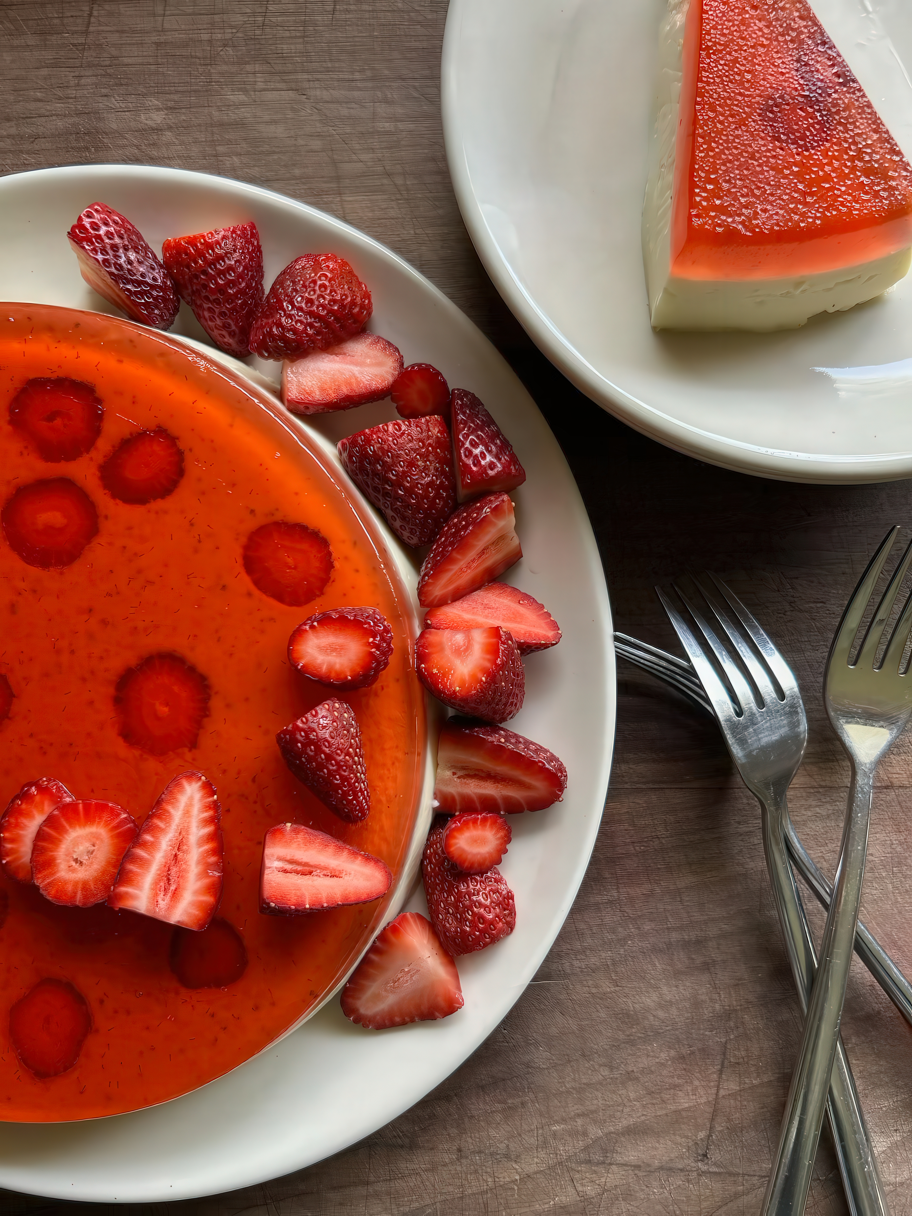 Strawberry and lemon myrtle jelly cake