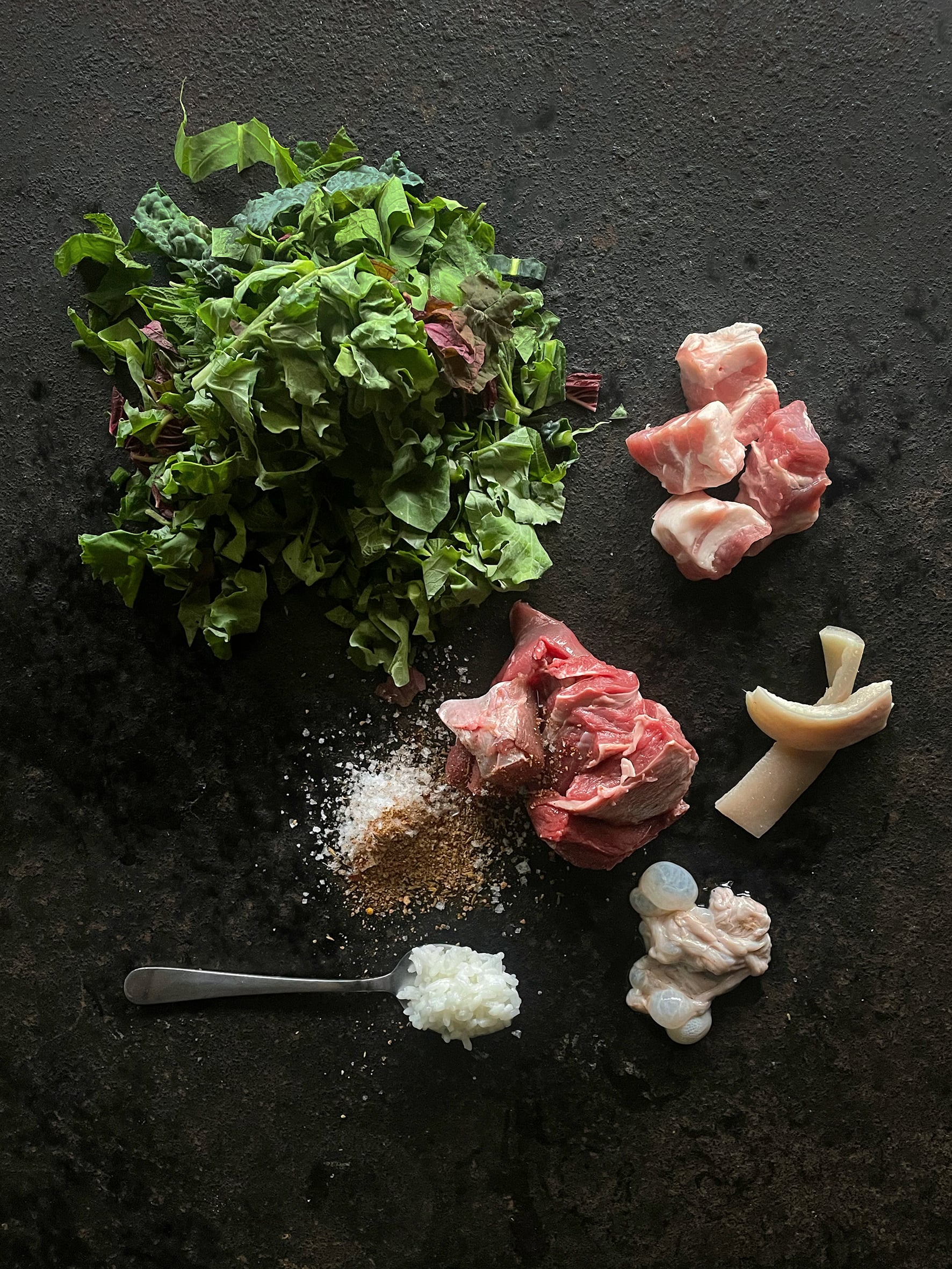 Venison en crépinette with green pepper sauce (caillettes)