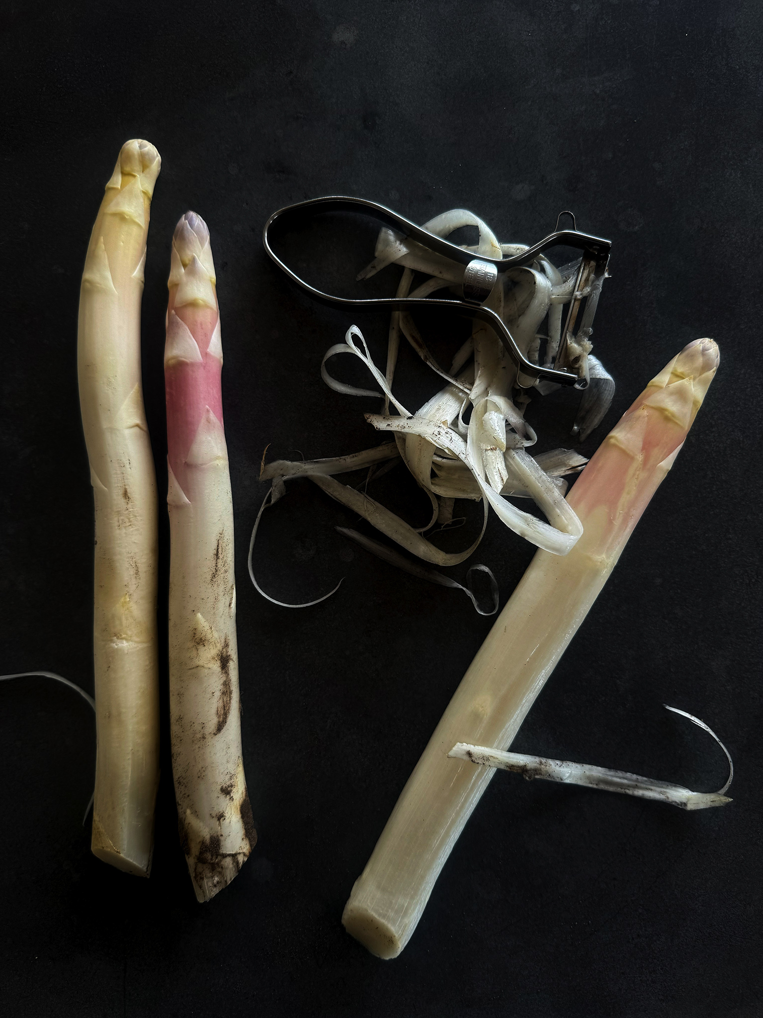 White asparagus polonaise